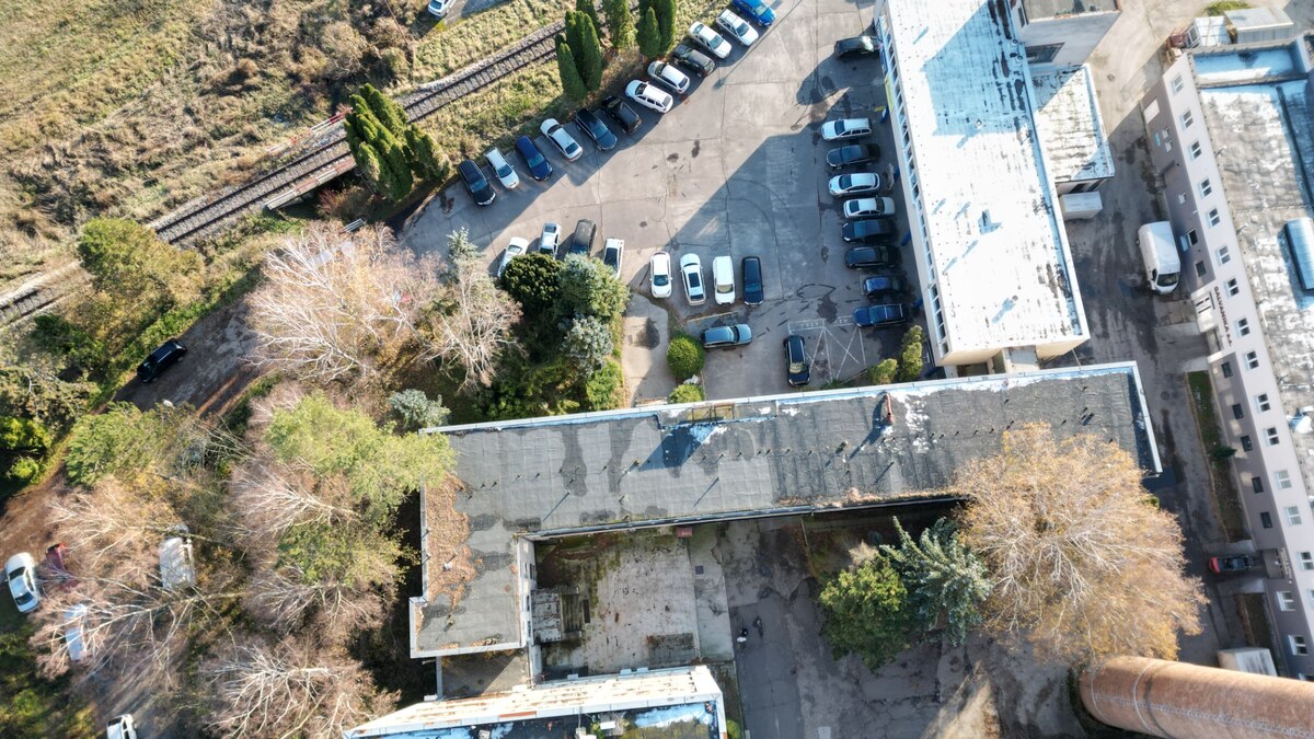 TIMA Real -  ponúka na predaj administratívnu budovu — foto 5
