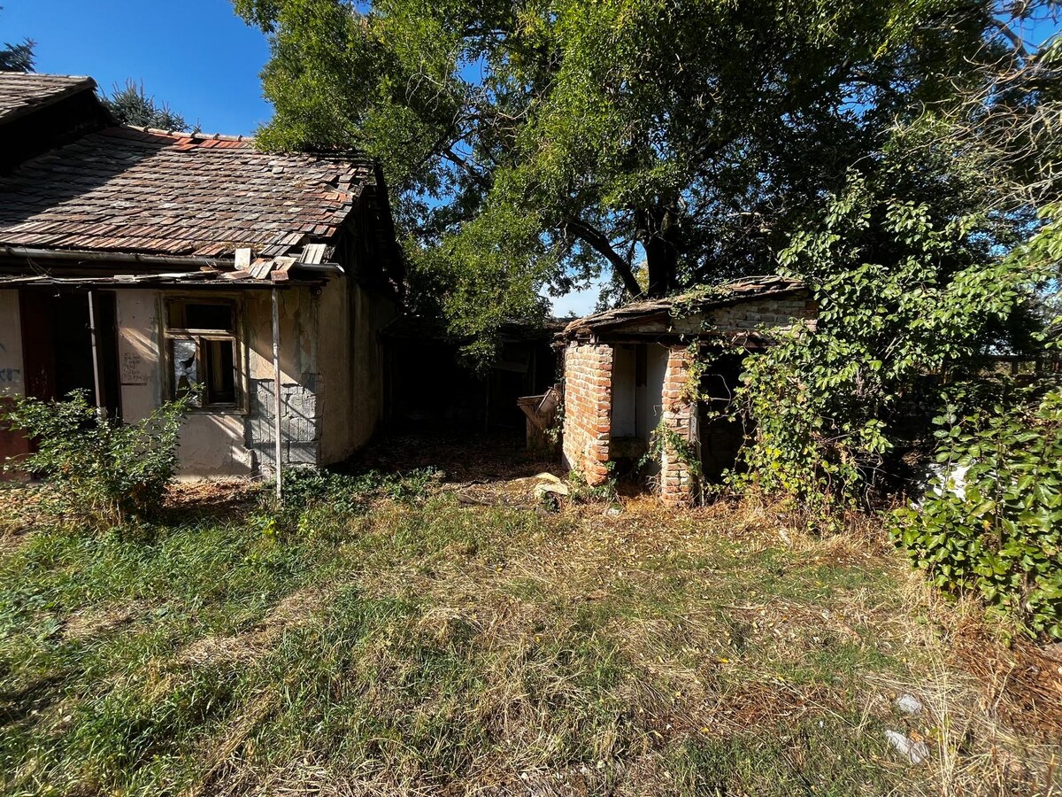 Stavebný pozemok Mikušovce — foto 2