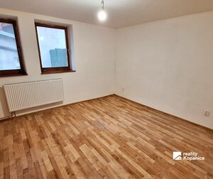Predaj veľkého 4 izb. bytu v dvojdome, Stará Turá — foto 7