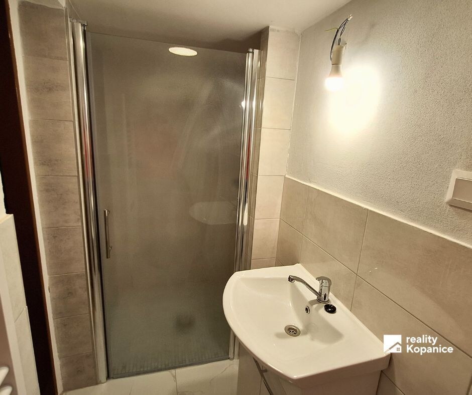 Predaj veľkého 4 izb. bytu v dvojdome, Stará Turá — foto 15
