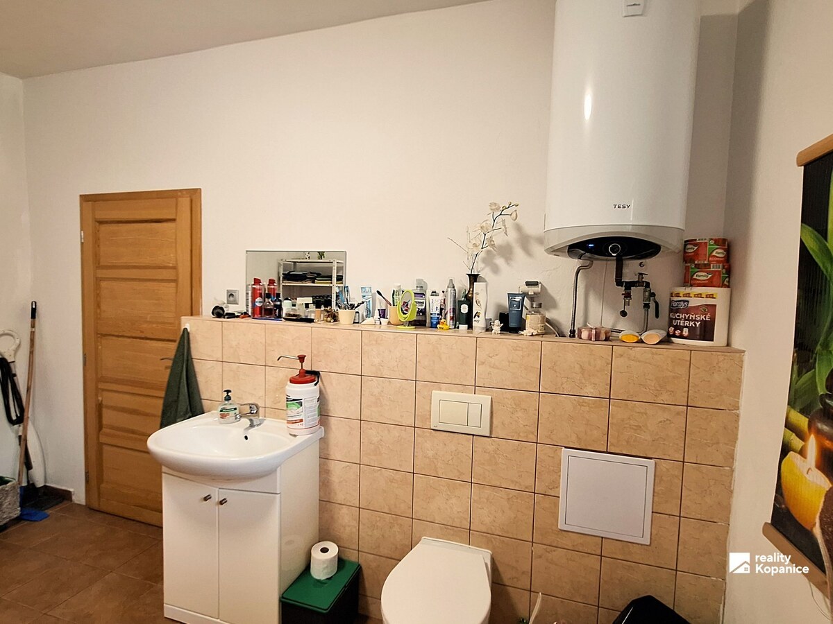 Rodinný dom s dvoma stavebnými pozemkami, Nižná — foto 24