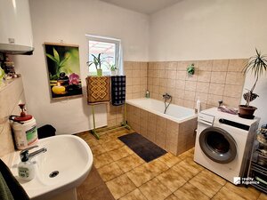 Rodinný dom s dvoma stavebnými pozemkami, Nižná — foto 23
