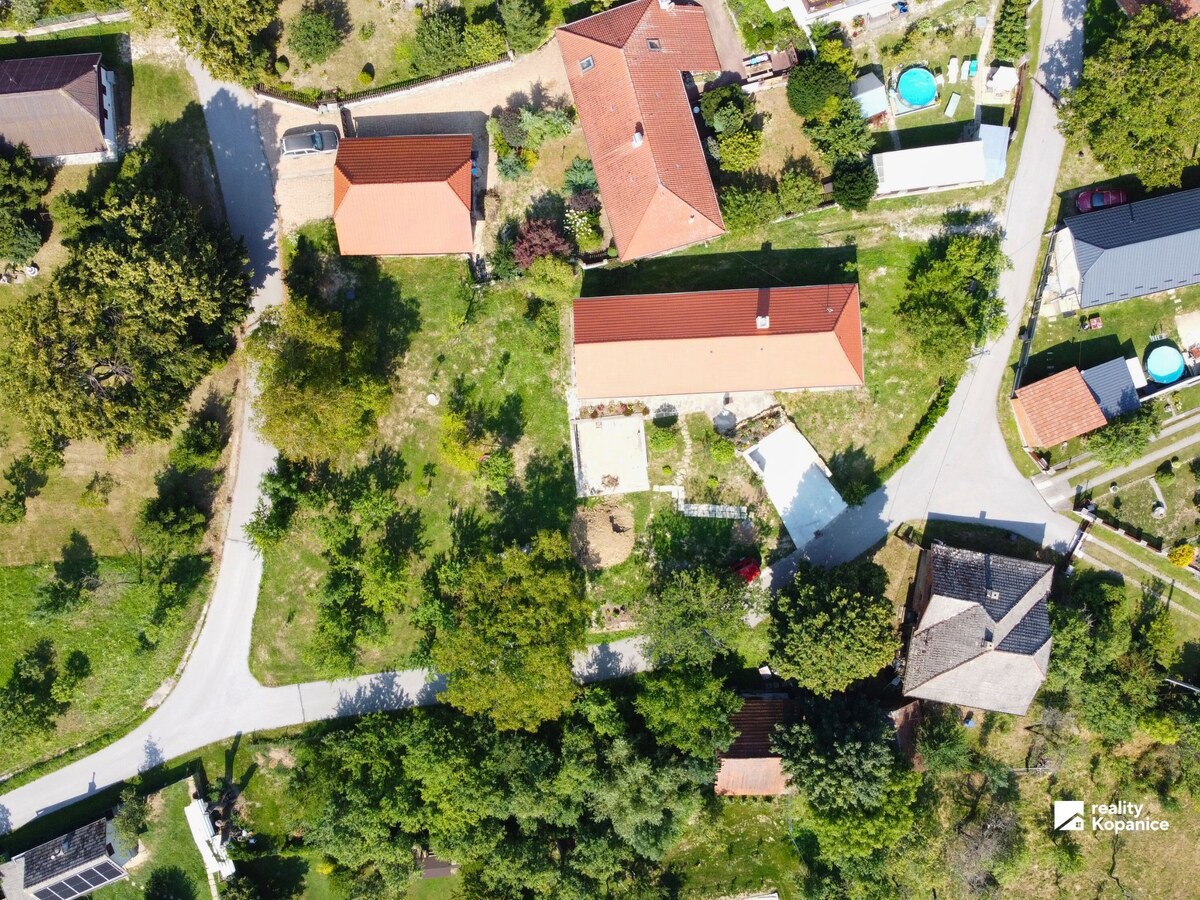 Krásny zrekonštruovaný vidiecky dom, Brestovec — foto 4