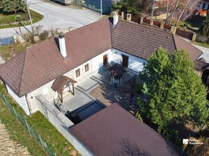 Štýlový rodinný dom s veľkým pozemkom a nápaditým interiérom Stará Turá - Papraď — foto 6
