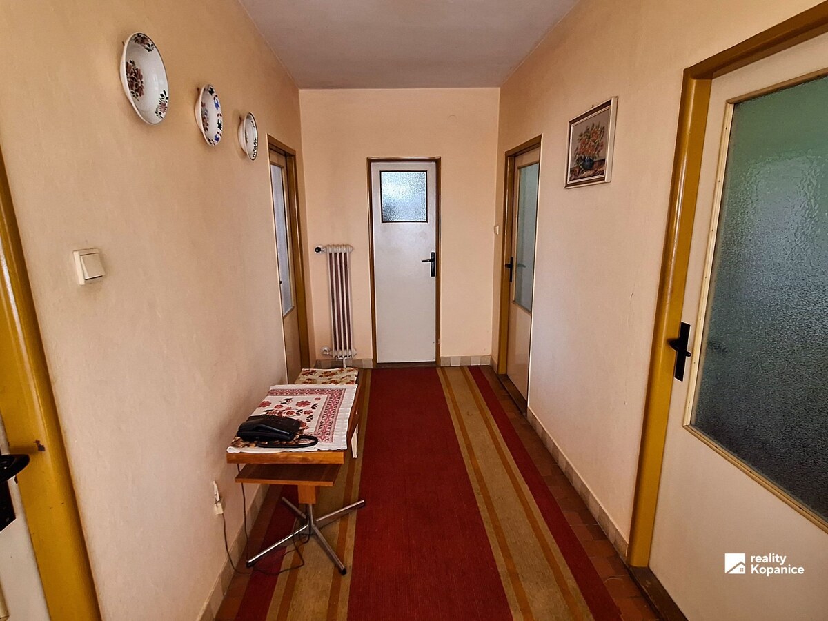 Rodinný dom s veľkým pozemkom a krásnym výhľadom — foto 12