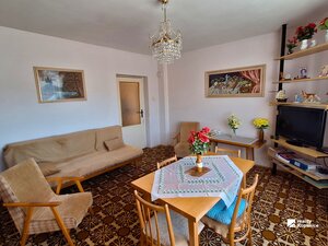 Rodinný dom s veľkým pozemkom a krásnym výhľadom — foto 13