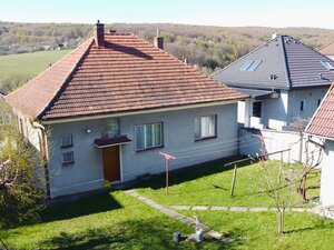 Rodinný dom s veľkým pozemkom a krásnym výhľadom — foto 5