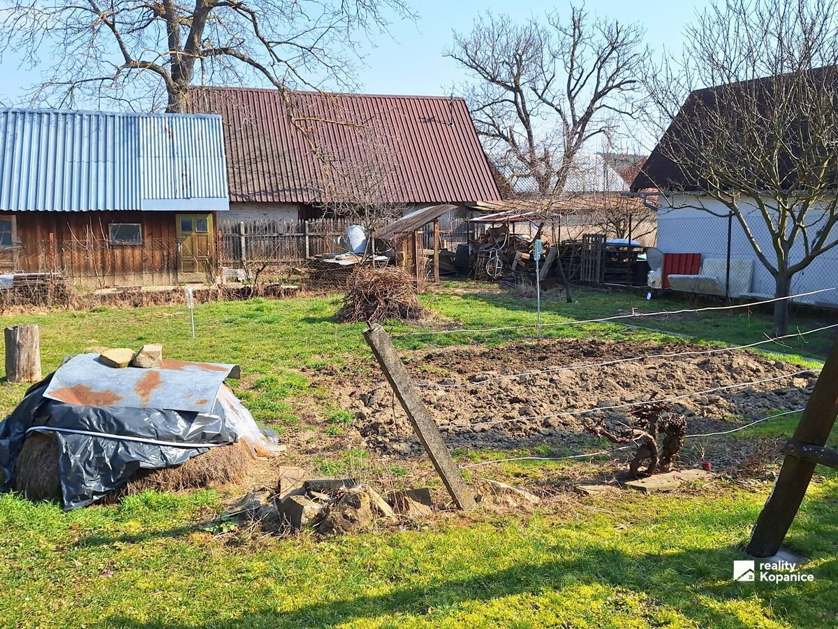Veľký dvojgeneračný rodinný dom Stará Turá — foto 6