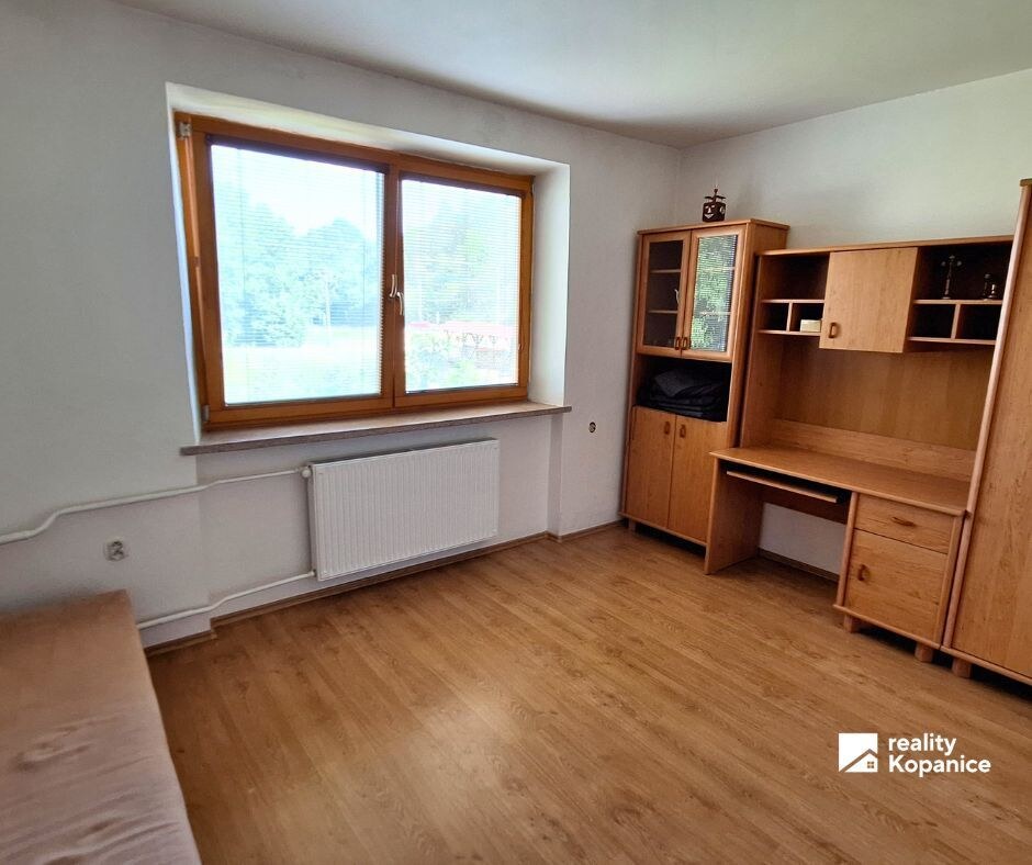 Veľký dvojgeneračný rodinný dom, dve 3izb. bytové jednotky, Hrachovište — foto 13
