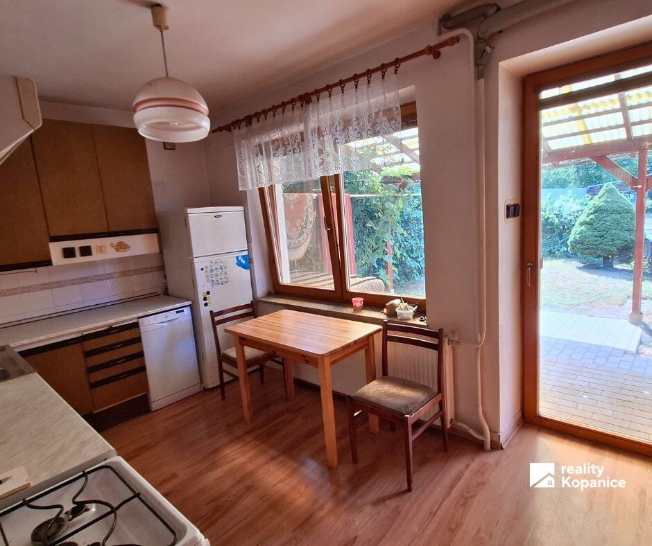 Veľký dvojgeneračný rodinný dom, dve 3izb. bytové jednotky, Hrachovište — foto 17