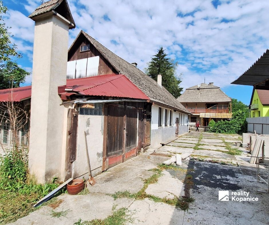 Veľký dvojgeneračný rodinný dom, dve 3izb. bytové jednotky, Hrachovište — foto 29