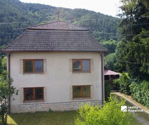 Veľký dvojgeneračný rodinný dom, dve 3izb. bytové jednotky, Hrachovište — foto 2