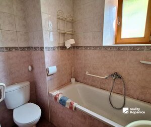 Veľký dvojgeneračný rodinný dom, dve 3izb. bytové jednotky, Hrachovište — foto 22