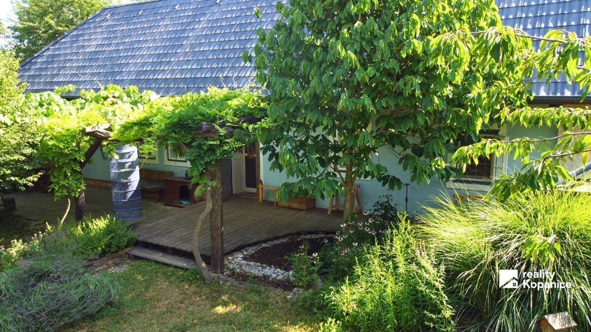 Farma pre kone a malá vidiecka chalupa, Ducové, okr. Piešťany — foto 17