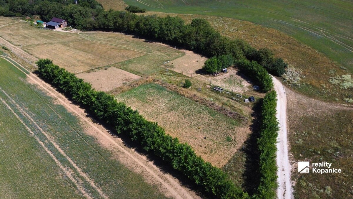 Farma pre kone a malá vidiecka chalupa, Ducové, okr. Piešťany — foto 21