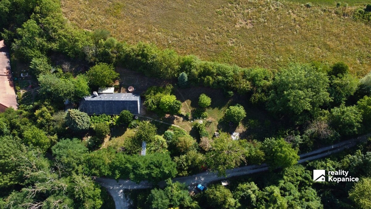Farma pre kone a malá vidiecka chalupa, Ducové, okr. Piešťany — foto 7