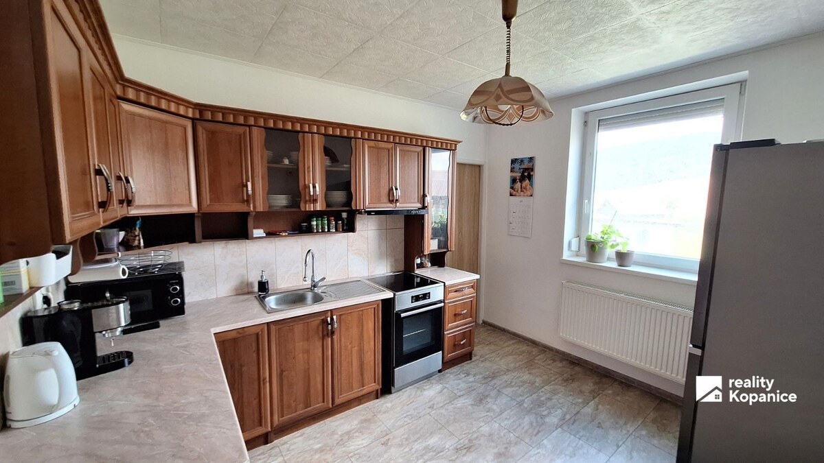 Kompletne zrekonštruovaný 3-izbový byt + vlastná záhrada, Košariská — foto 17