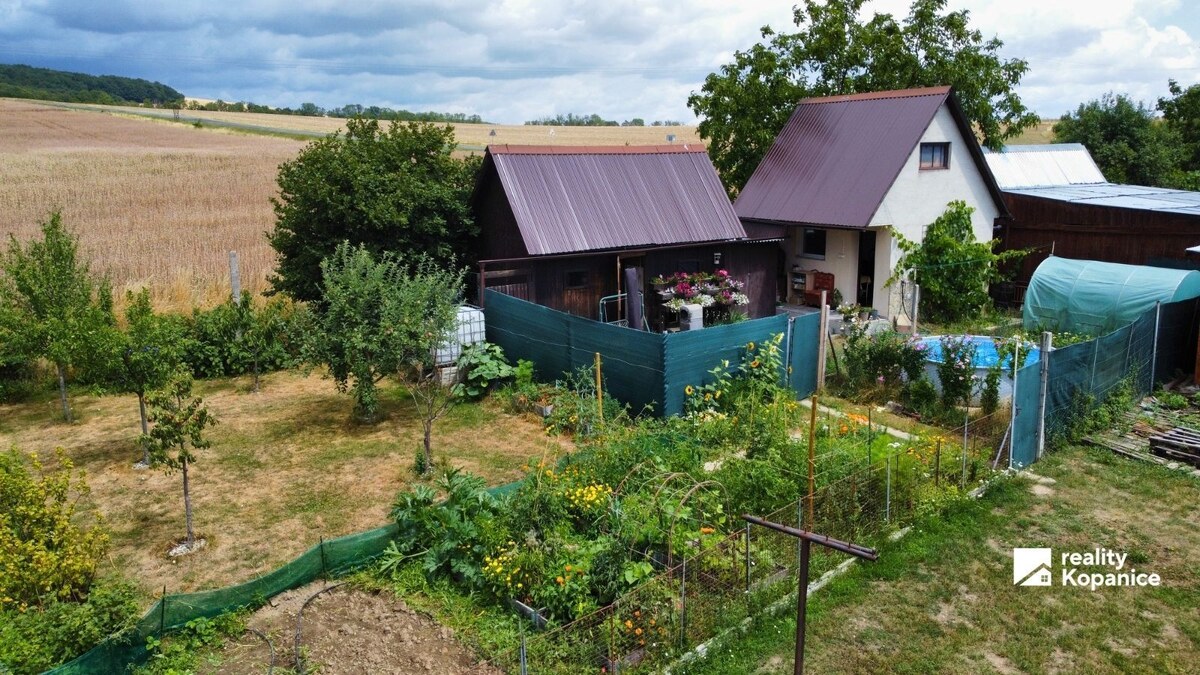 Kompletne zrekonštruovaný 3-izbový byt + vlastná záhrada, Košariská — foto 4