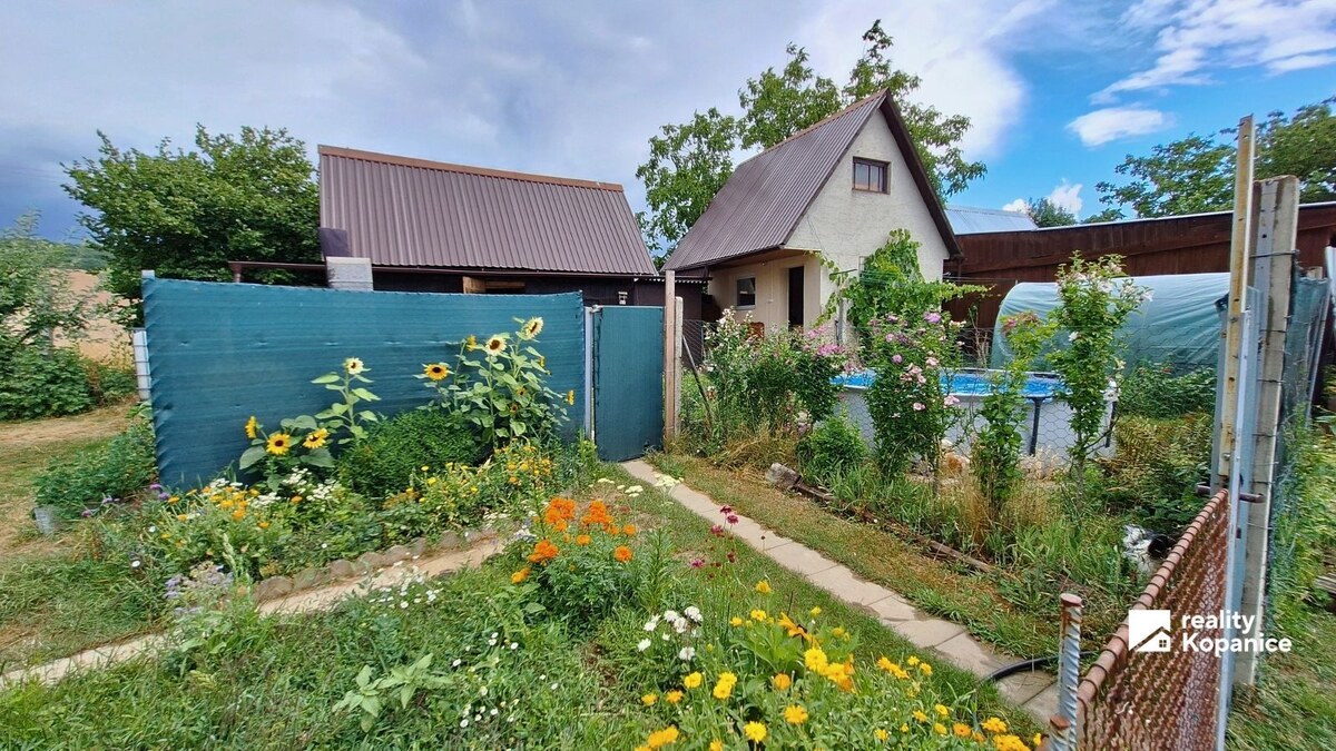 Kompletne zrekonštruovaný 3-izbový byt + vlastná záhrada, Košariská — foto 8