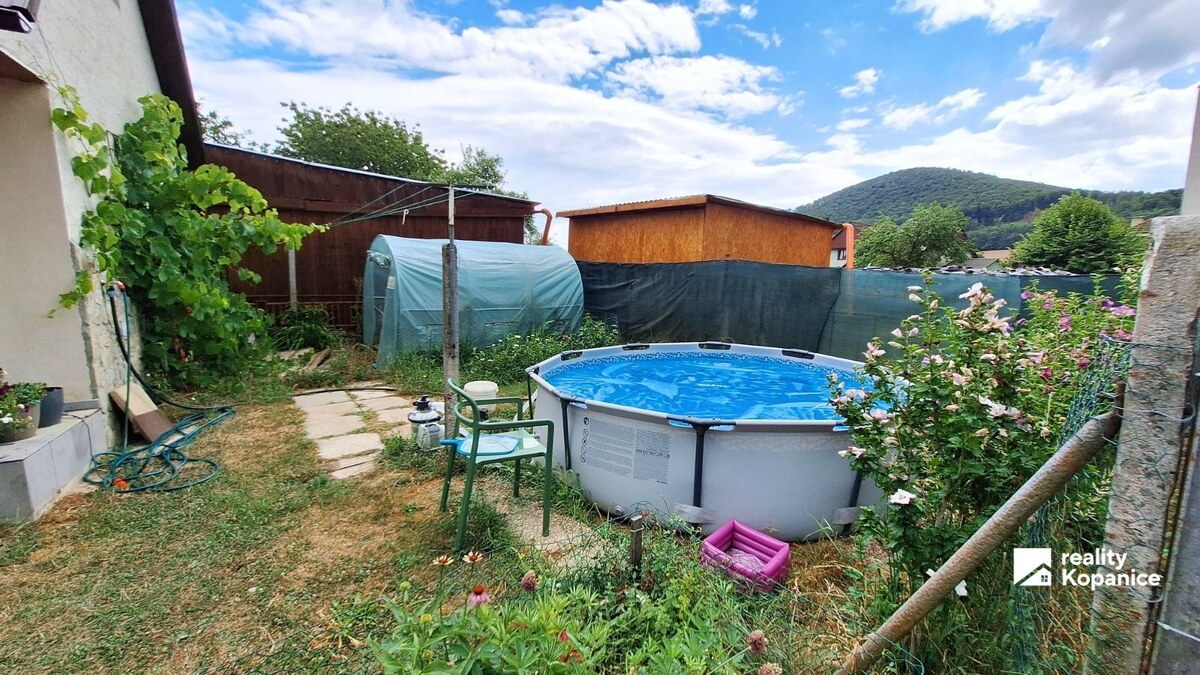 Kompletne zrekonštruovaný 3-izbový byt + vlastná záhrada, Košariská — foto 9