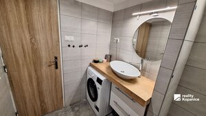 Kompletne zrekonštruovaný 3-izbový byt + vlastná záhrada, Košariská — foto 20