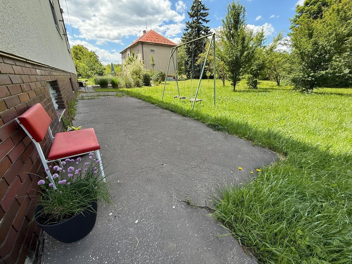 Nadštandardný 2-izbový byt – 96 m² s garážou v Novom Meste n/V, Trenčianska ul., vlastnou záhradkou a priamym vstupom z garáže  — foto 15