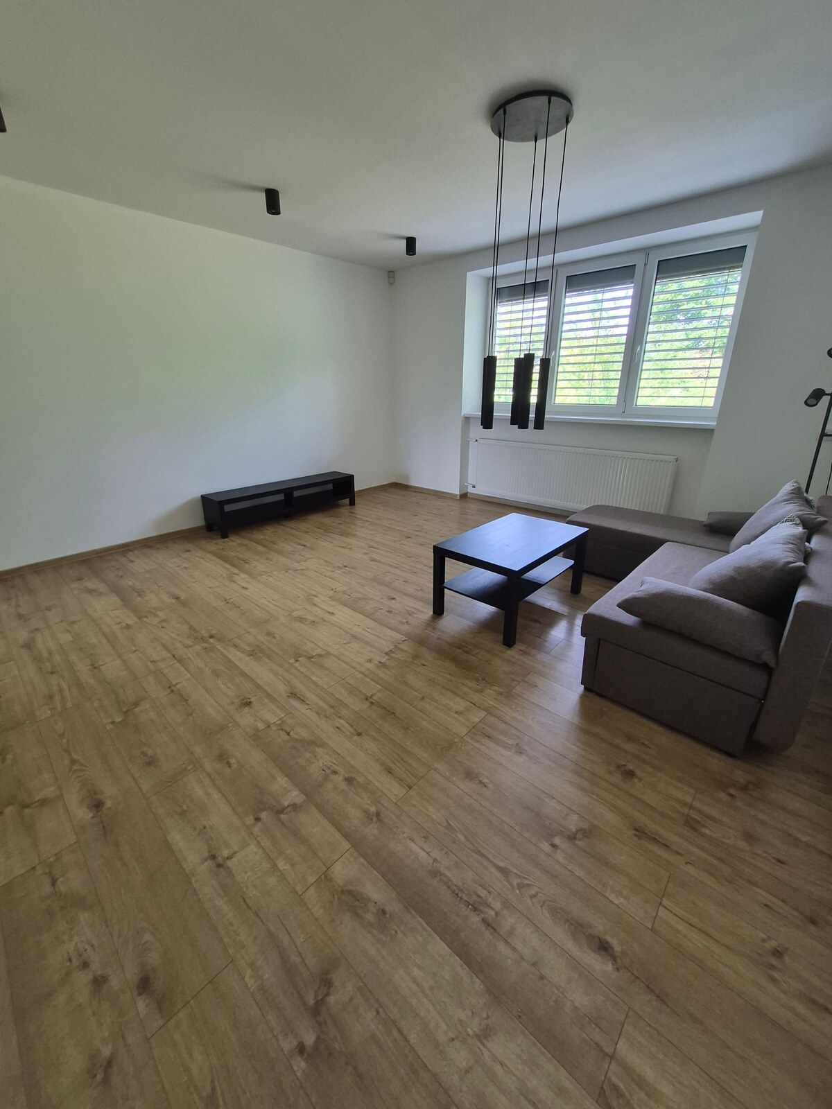 Nadštandardný 2-izbový byt – 96 m² s garážou v Novom Meste n/V, Trenčianska ul., vlastnou záhradkou a priamym vstupom z garáže  — foto 4
