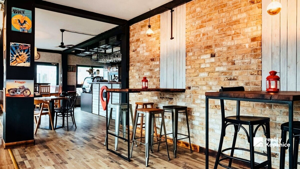 Kaviareň dnes. Zajtra kancelária, showroom, glamping alebo modulárne bývanie. — foto 8