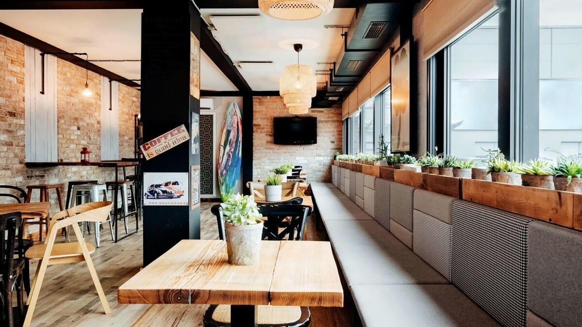 Kaviareň dnes. Zajtra kancelária, showroom, glamping alebo modulárne bývanie. — foto 10