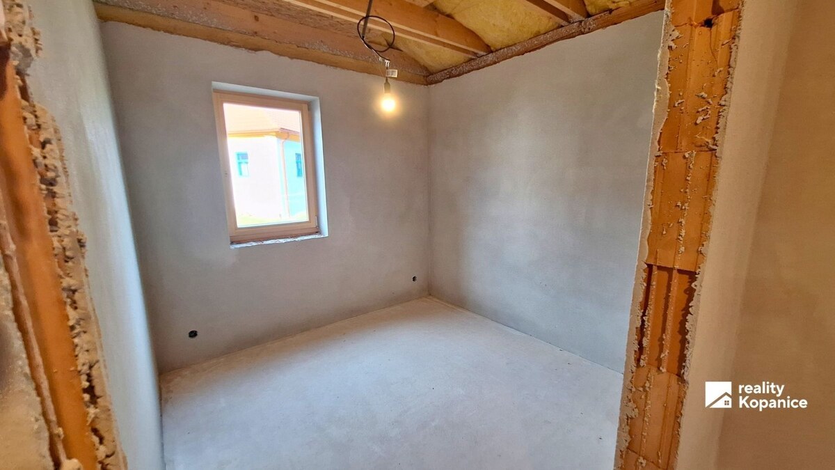 Novostavba rodinného domu – malý bungalov Jablonka — foto 10