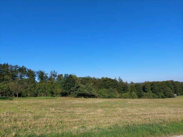 Slnečný pozemok 2700m2 s krásnym výhľadom – Investičná príležitosť / Ideálne pre Mobilný dom
