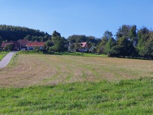 Slnečný pozemok 2700m2 s krásnym výhľadom – Investičná príležitosť / Ideálne pre Mobilný dom — foto 2