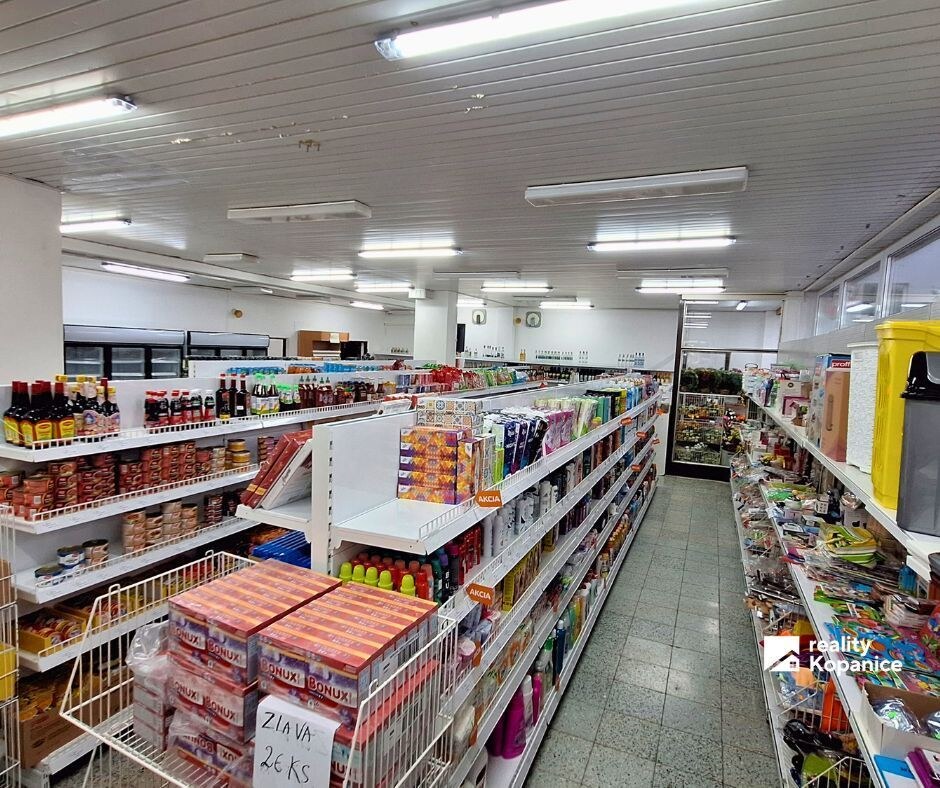 Prenájom veľkorysého priestoru s rampou a kompletným zázemím — foto 13
