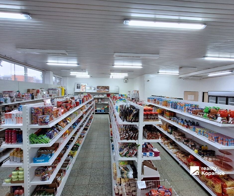 Prenájom veľkorysého priestoru s rampou a kompletným zázemím — foto 5