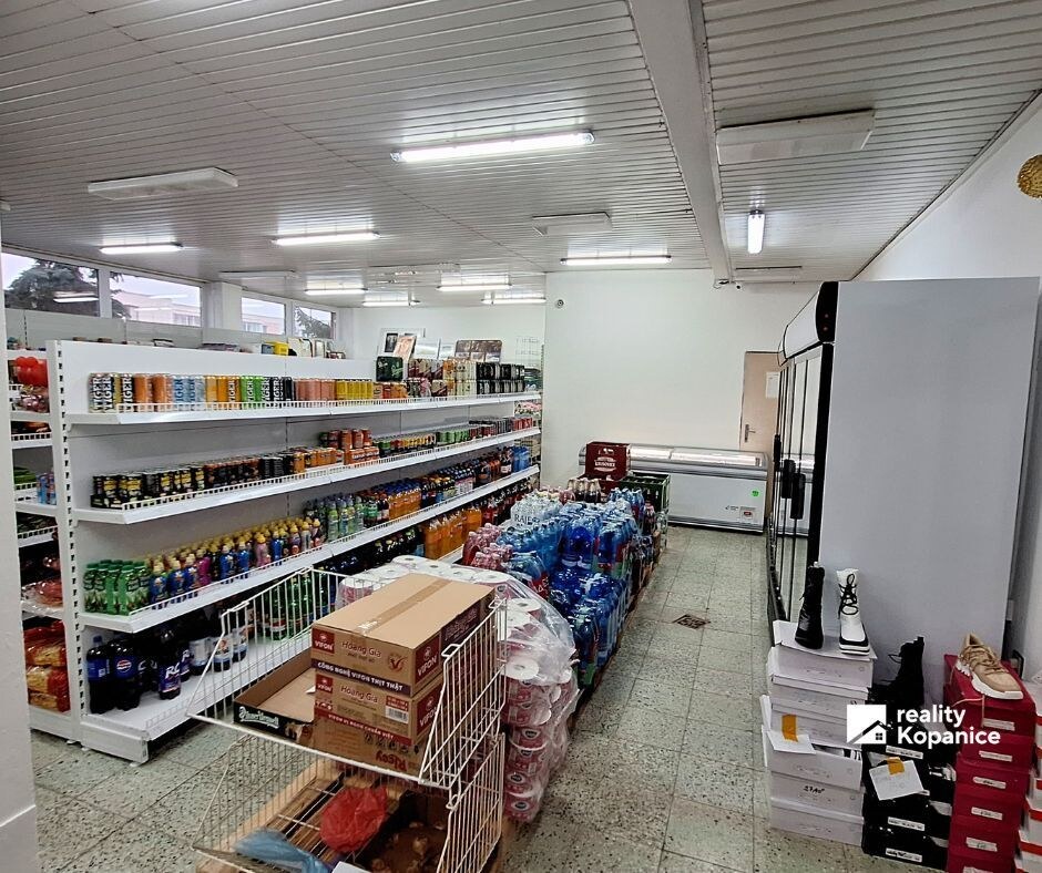 Prenájom veľkorysého priestoru s rampou a kompletným zázemím — foto 6