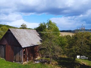 Atraktívny pozemok s výmerou 4 539 m² v pokojnej časti obce Krajné — foto 4