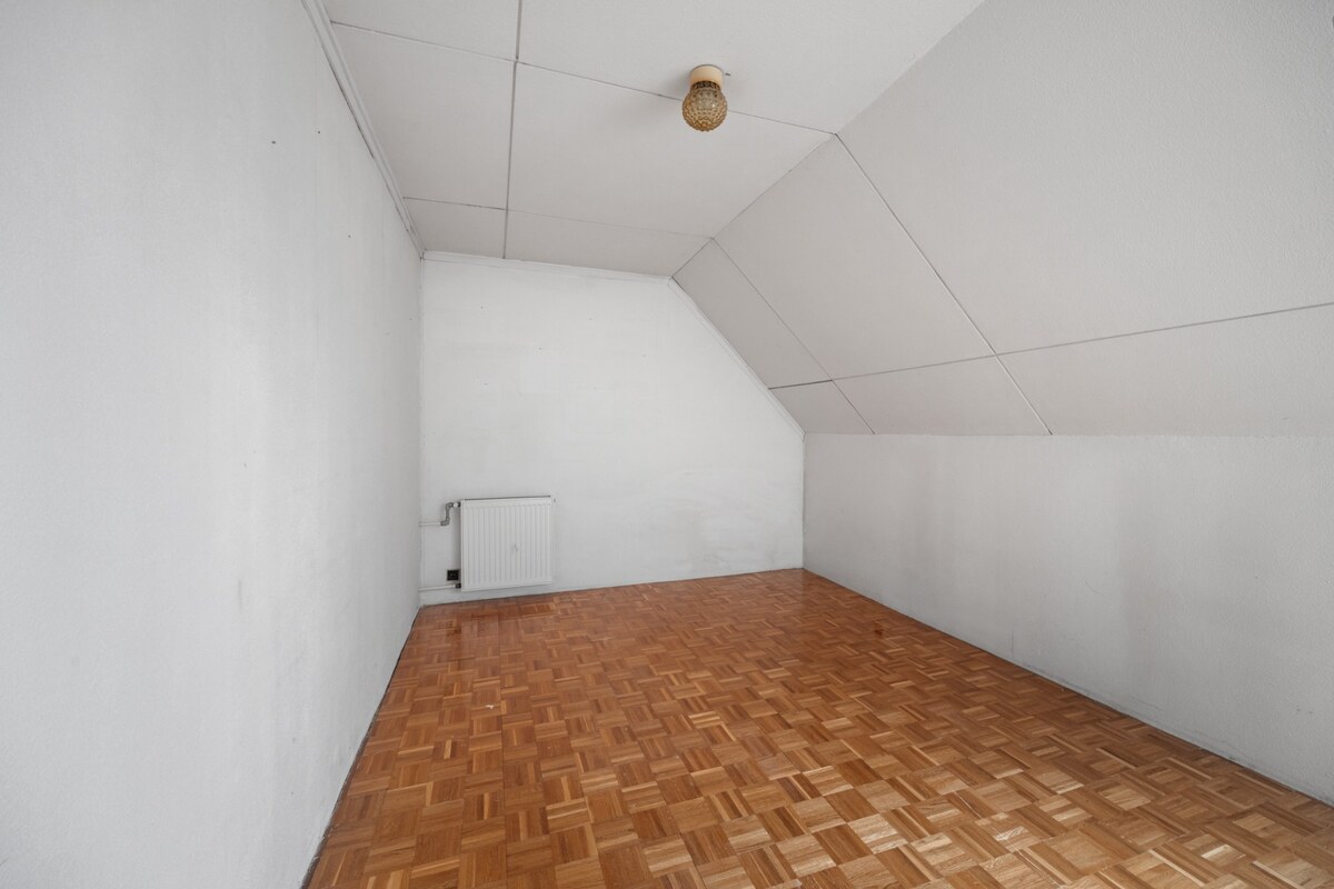 5-izbový dom Hrubá Borša – garáž, 2 terasy, suterén, pozemok 712 m². — foto 14