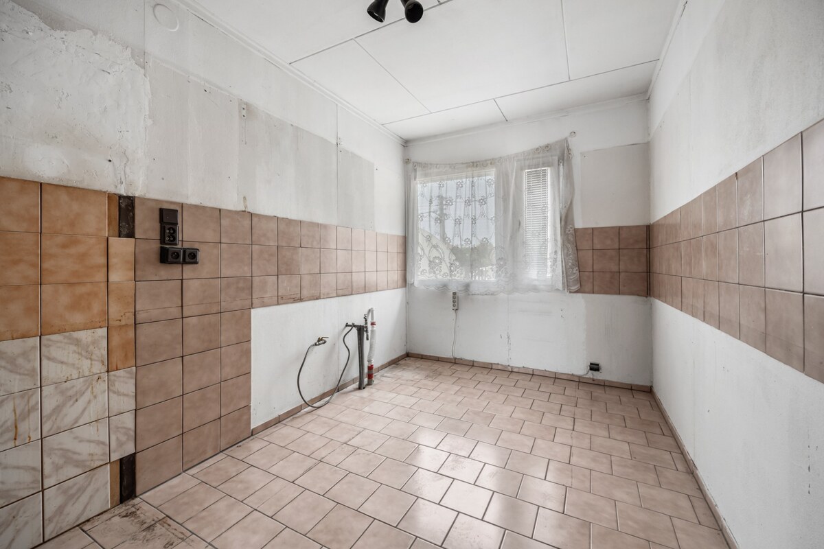 5-izbový dom Hrubá Borša – garáž, 2 terasy, suterén, pozemok 712 m². — foto 9