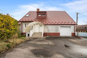 5-izbový dom Hrubá Borša – garáž, 2 terasy, suterén, pozemok 712 m². — foto 2