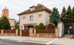 KOLIBA – JESÉNIOVA - RODINNÝ DOM S POTENCIÁLOM, POZEMOK 661 m — foto 2