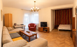KOLIBA – JESÉNIOVA - RODINNÝ DOM S POTENCIÁLOM, POZEMOK 661 m — foto 5