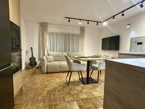 NADŠTANDARDNÝ 2-izbový byt so šatníkom,saunou a krbom ,LÍŠČIE ÚDOLIE — foto 2