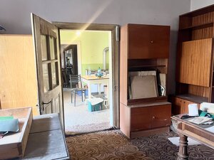 Pozemok s dvomi prístupmi a starším domom v Reci — foto 8