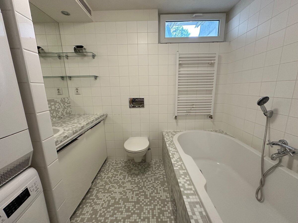 Fialkové údolie|Výnimočné bývanie v blízkosti hradu, 3i byt v RD — foto 16