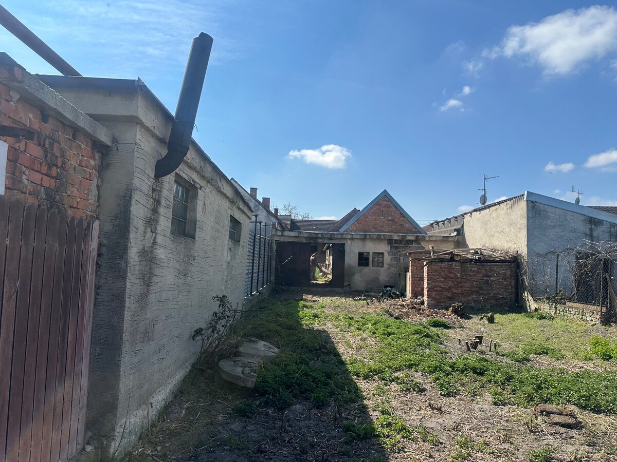 ZOHOR| Starý vidiecky RD v centre obce na 1212m2 pozemku — foto 9