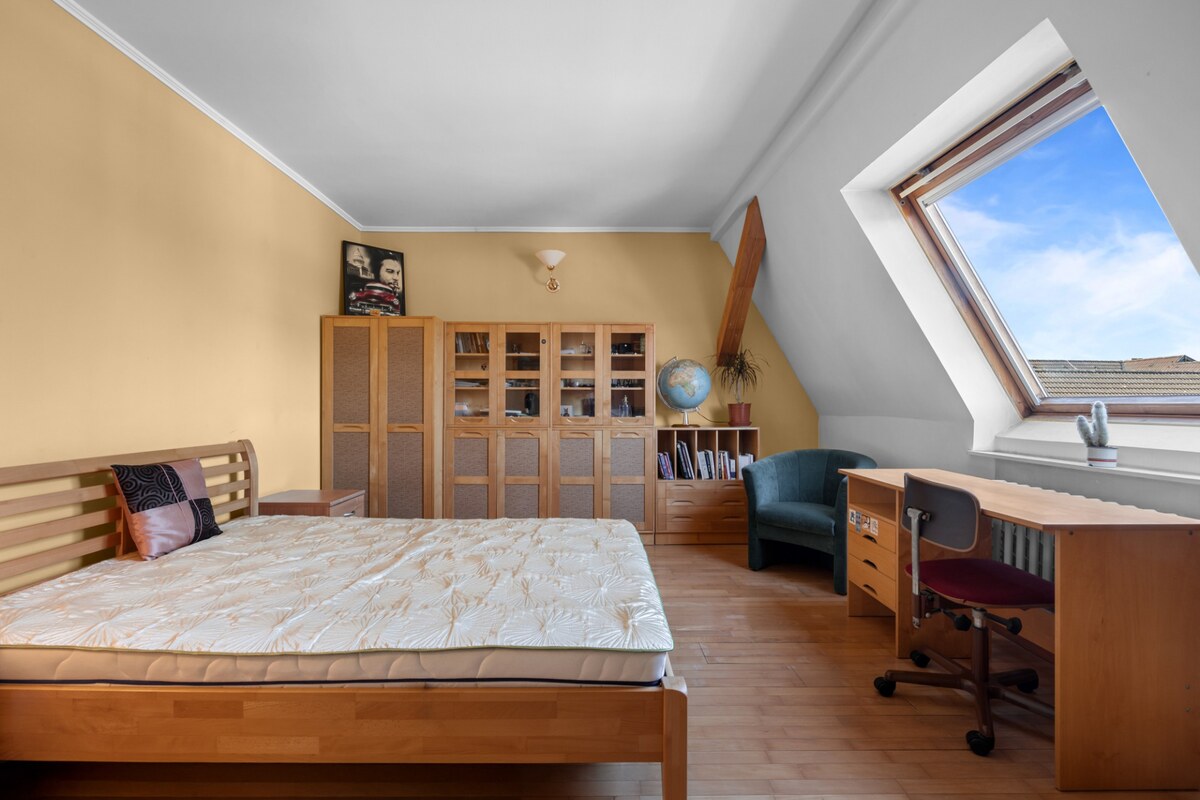 Priestranný 7-izbový dom na skok od centra – Senec — foto 14