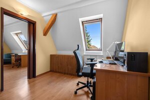 Priestranný 7-izbový dom na skok od centra – Senec — foto 15