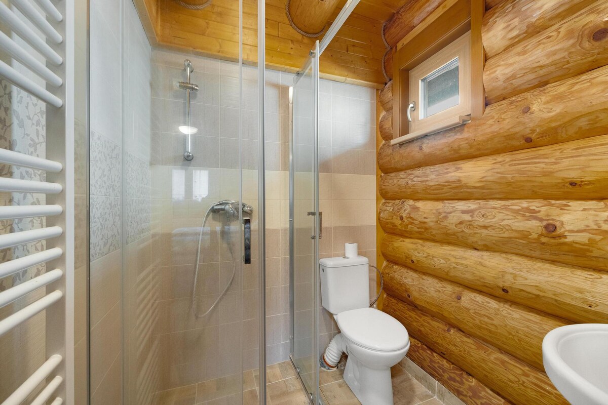 Zabehnutý areál s reštauráciou a novou rekreačnou chatou  – Limbach — foto 20