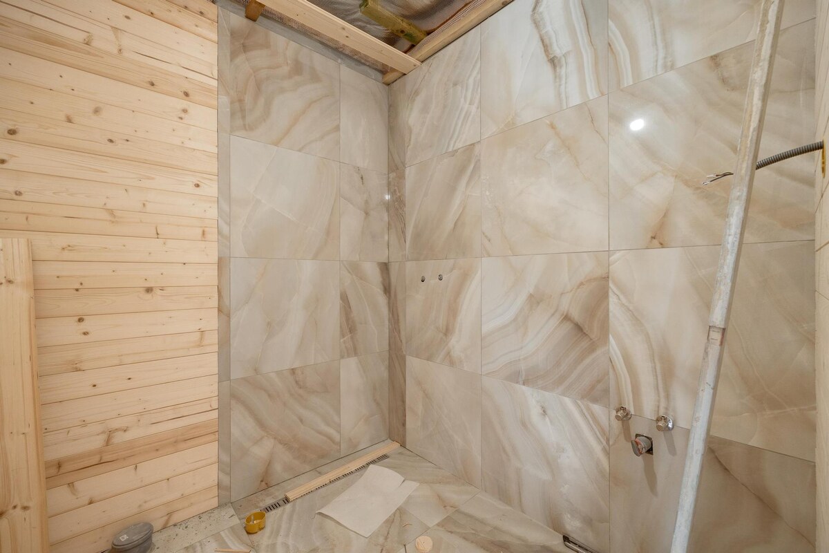 Zabehnutý areál s reštauráciou a novou rekreačnou chatou  – Limbach — foto 22