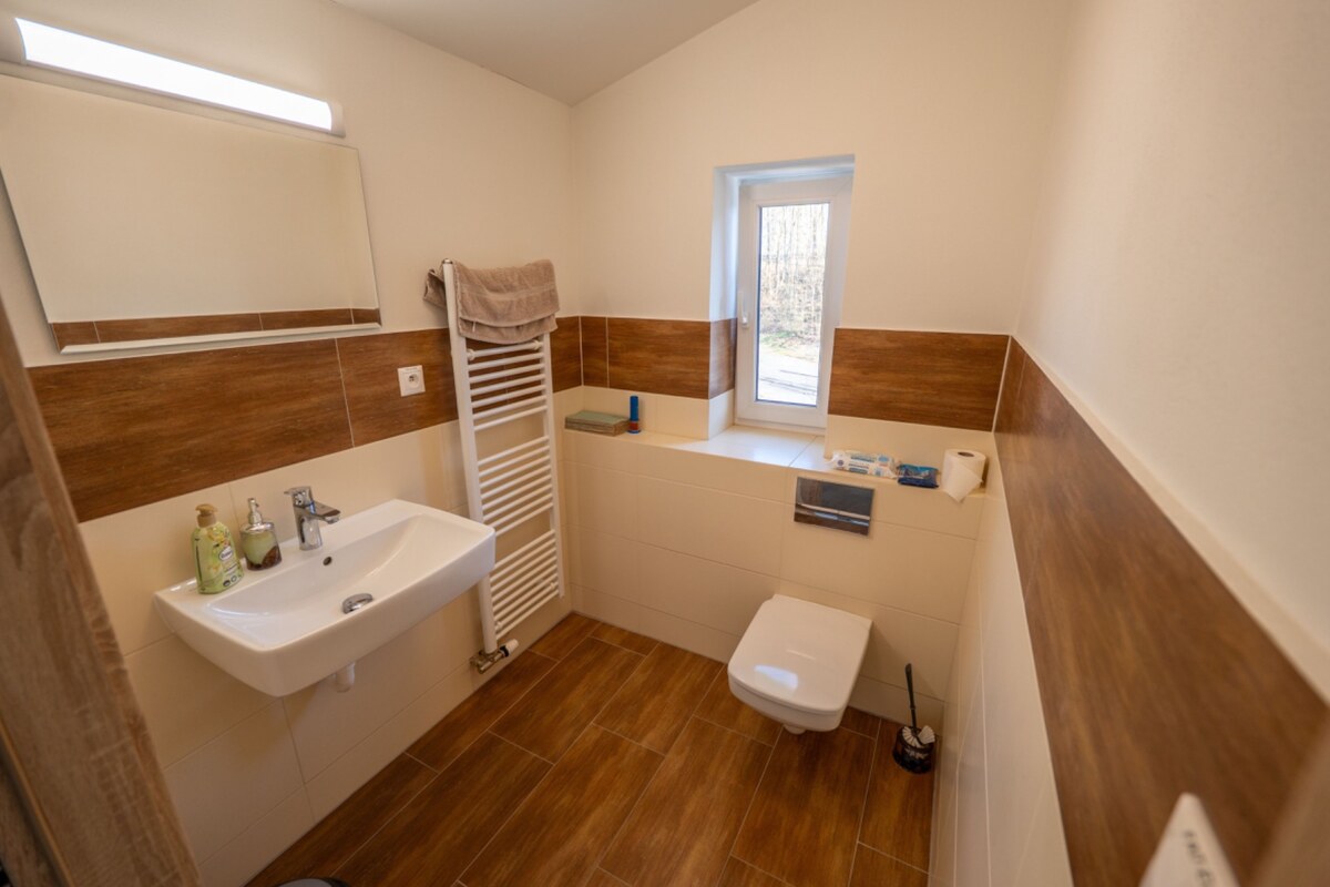 PREVÁDZKOVÝ AREÁL– HALA, ADMINISTRATÍVA, POZEMOK 1405 m² - B. Bystrica — foto 13